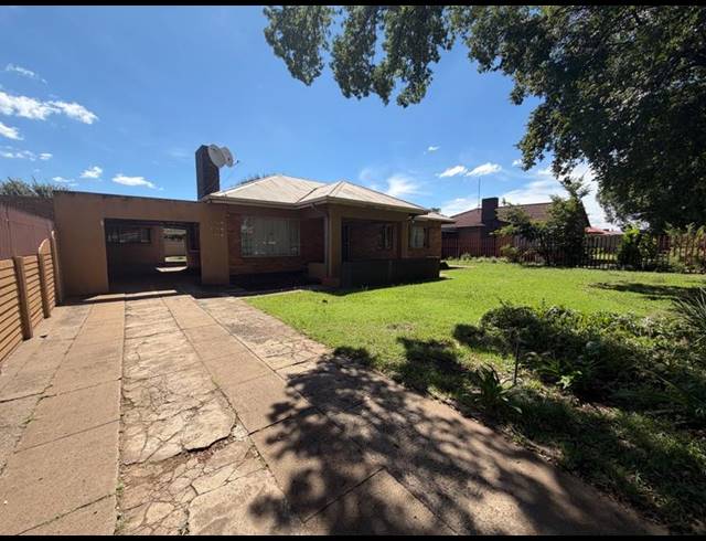 6 BEDROOM HOUSE FOR SALE IN VANDERBIJLPARK CE 2